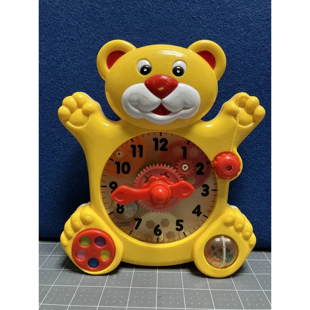 1989 Red Box Toy Bear Clock